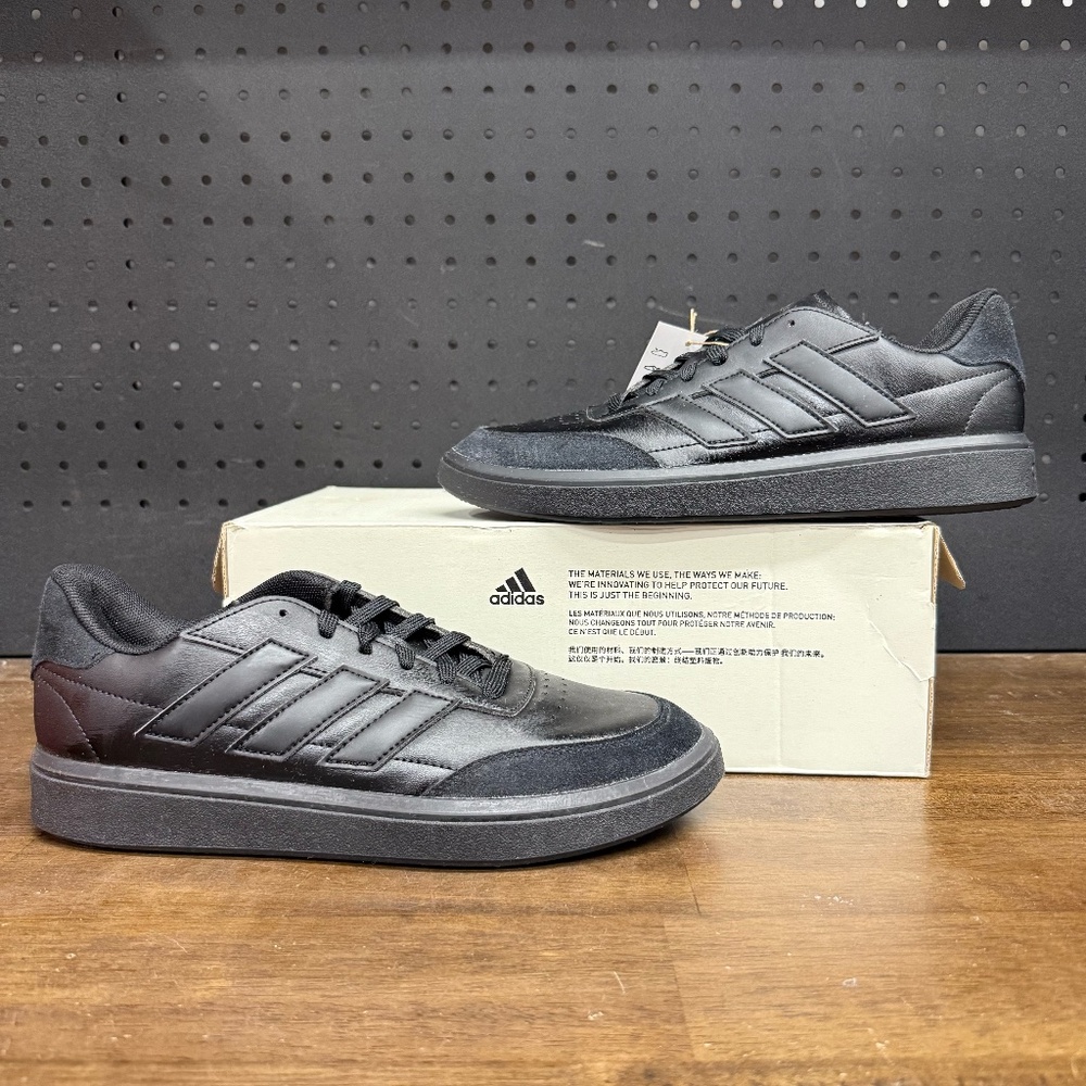<New W/ Box! Junior's Adidas Courtblock Black Trainer Low Top Sneakers Size 7